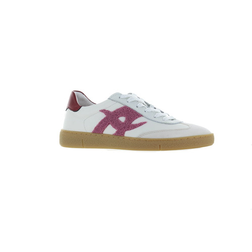 Ambitious casual wit